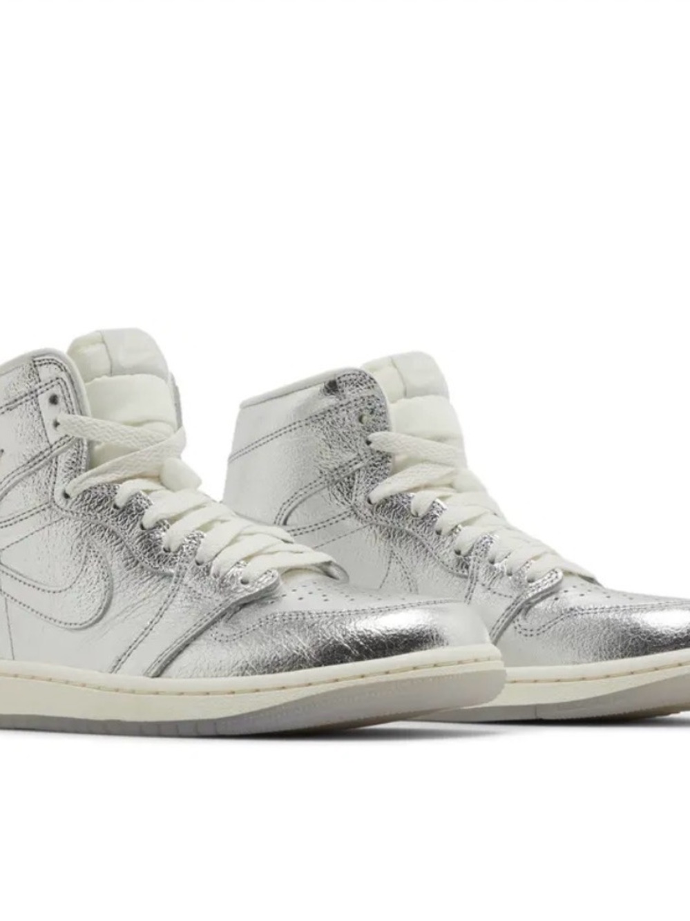 Air Jordan 1 Retro High Top in Silver